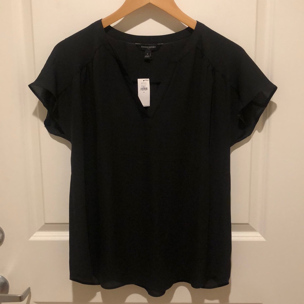 Never been worn Banana Republic Factory blouse. NWT.